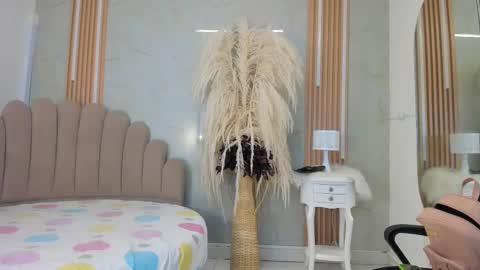 Hello Im Samantha  online show from February 17, 12:05 pm