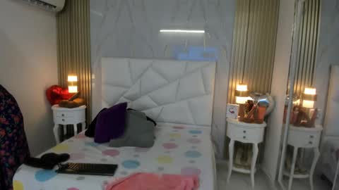 Hello Im Samantha  online show from February 14, 12:03 pm