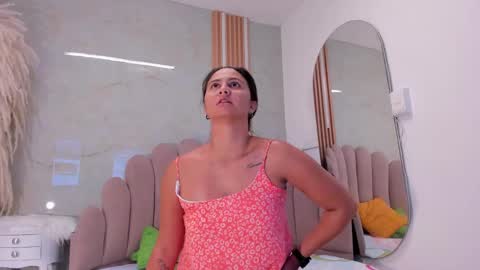 Hello Im Samantha  online show from December 18, 11:45 am