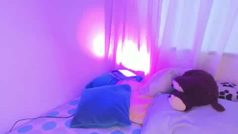   online show from February 11, 8:32 pm