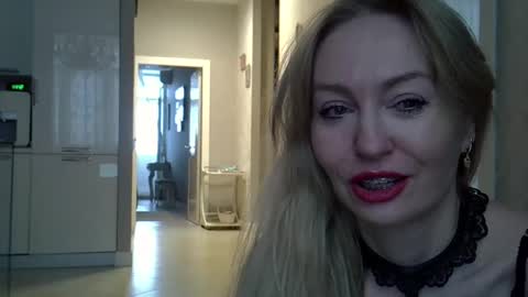 Zarina Swift online show from February 26, 5:13 am