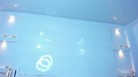 Zenda Evans online show from December 3, 4:15 am