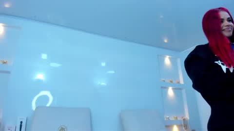 Zenda Evans online show from October 10, 4:39 am