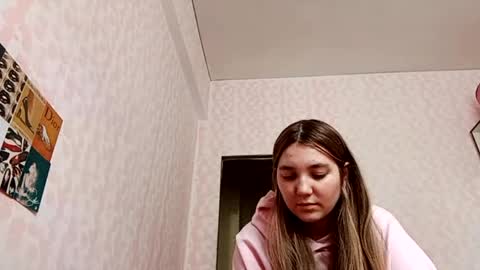 zeniabrossoit online show from April 6, 8:26 am