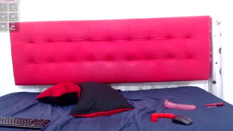 ZHAMIRA  ANDRES online show from February 22, 12:49 am