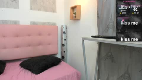 ZHAMIRA  ANDRES online show from April 8, 8:44 pm