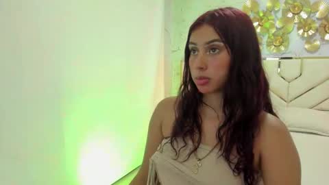 Sharit Robins online show from November 5, 2:39 am