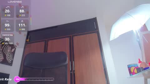 zhia  zeus online show from February 15, 3:44 pm