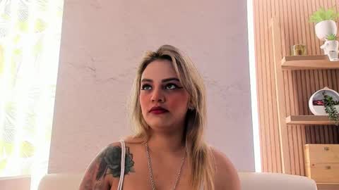 zihaadams_ online show from March 21, 8:03 pm