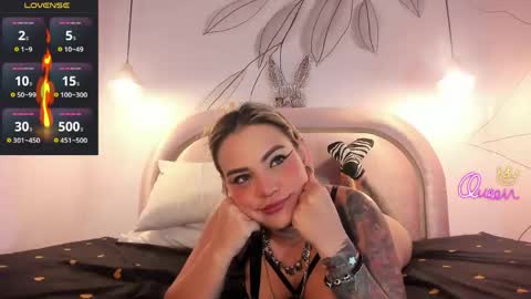 zihaadams_ online show from April 10, 9:21 pm