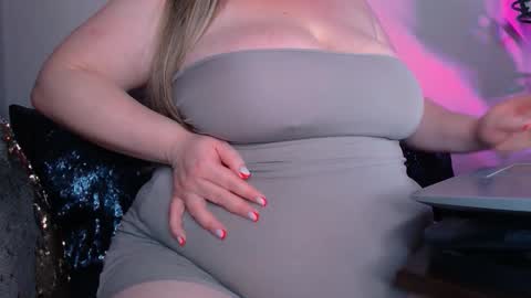 zinacorleone online show from March 27, 8:09 pm