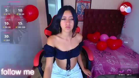 Z O E online show from February 15, 7:28 pm