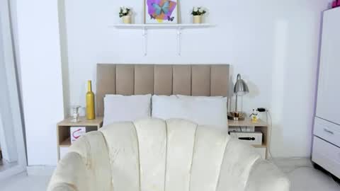 Zoe Gruber online show from May 22, 11:58 pm