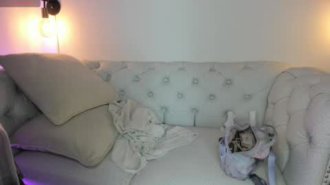 Zoe  online show from November 21, 7:27 pm