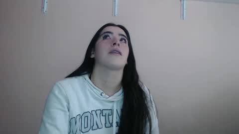 Zoe online show from October 2, 6:13 pm