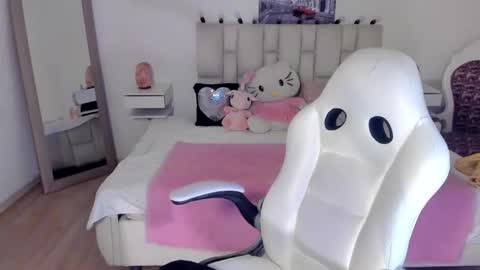 Snapshot of zoe_turnner_18 chatting on September 14, 11:52 am Zoe online show from September 14, 11:52 am