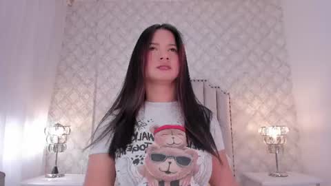 Zoe online show from August 6, 7:54 pm