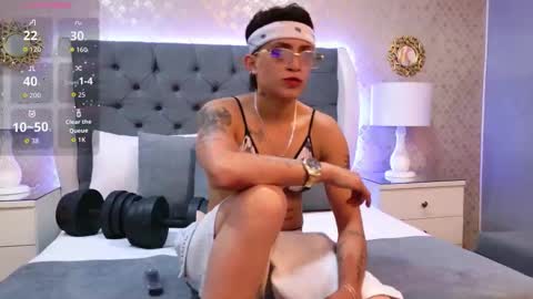 Zoe Krug online show from December 17, 12:31 pm