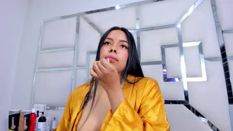 ZoeSwam online show from November 7, 12:00 pm