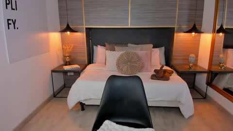 ZOE online show from April 16, 12:49 pm