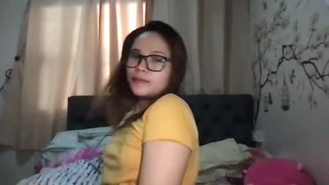 zoey_foryou online show from January 12, 2:14 am