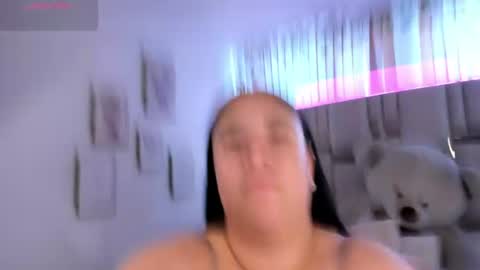 zoey thommpson online show from June 26, 8:43 pm