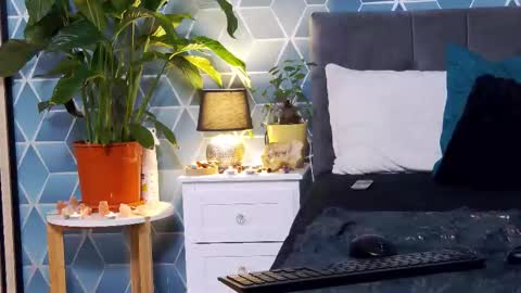 Zoey online show from November 29, 10:03 pm