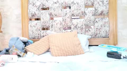 zoley  online show from December 1, 3:32 am