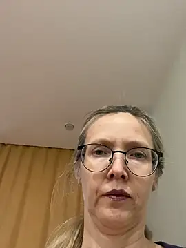 angelmommu online show from February 28, 8:14 am