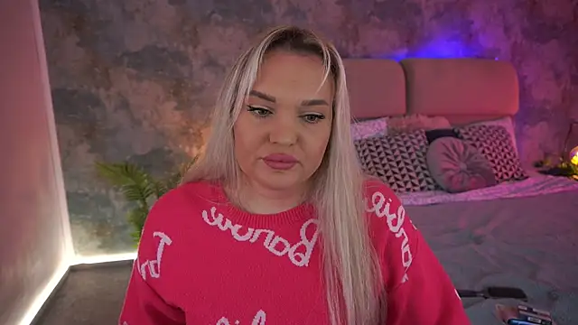 MissyMartinez online show from February 19, 8:25 am