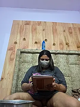 MOM-SUN-COUPLE online show from October 3, 1:38 pm