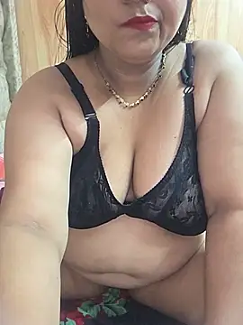 MOM-SUN-COUPLE online show from June 17, 9:10 am