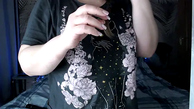 uliastar online show from March 22, 9:59 am