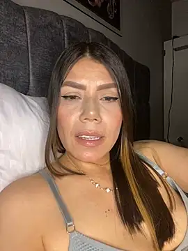 martina contreras online show from April 14, 5:07 am