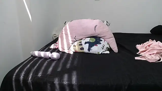 MommyMiaWs online show from October 18, 3:48 pm