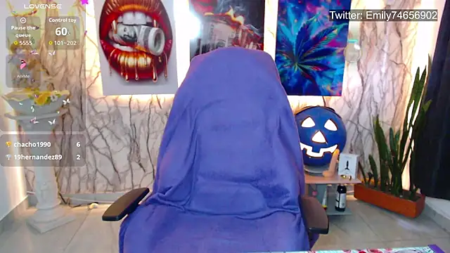 EmiTranny online show from October 17, 9:18 pm