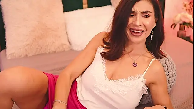 XeniaBlu online show from June 11, 1:41 pm
