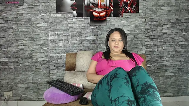 Danna Paolaa  online show from February 14, 11:18 pm