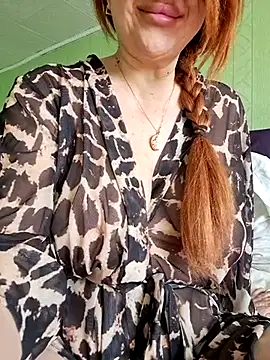 KiraXTender online show from April 13, 1:51 am