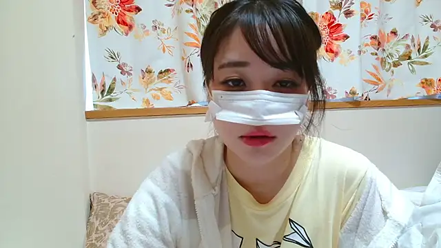 liliyRiSAcha-n online show from April 23, 7:27 am