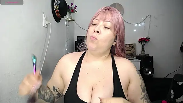 Snapshot of Madyson_ho chatting on October 22, 4:39 am Madyson ho online show from October 22, 4:39 am
