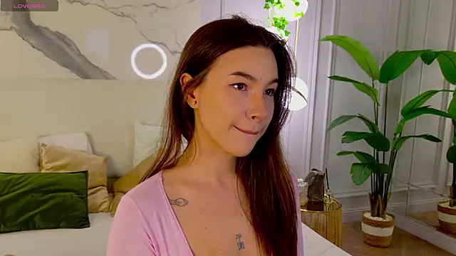 Marie Diaze online show from July 7, 6:10 pm