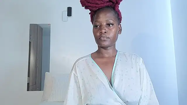 Snapshot of Elegant_Ebony chatting on October 19, 1:46 pm Elegant Ebony online show from October 19, 1:46 pm