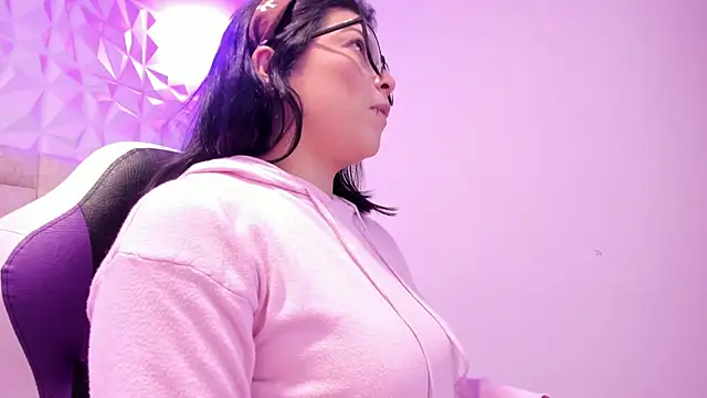 PauletteJ online show from February 9, 11:56 am