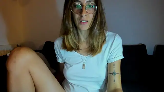 DesireMore90 online show from September 18, 7:45 pm