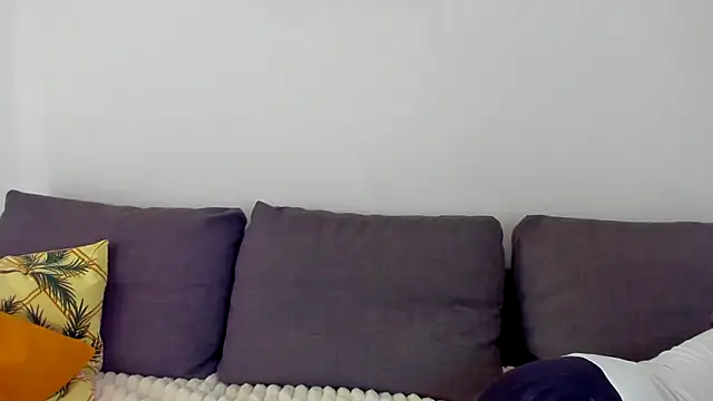 DesireMore90 online show from April 8, 6:48 am