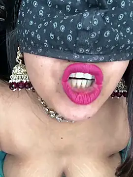 Indian AvaAddams online show from December 18, 4:56 pm