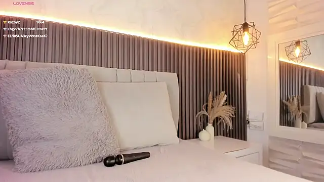 SHANONCLARK online show from November 21, 7:16 pm