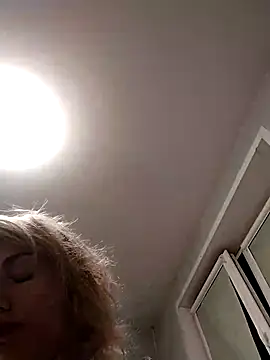 Linda Gregory online show from November 3, 11:20 pm