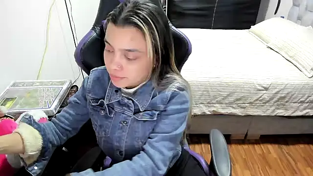 LuisaReyes 2911 online show from September 27, 2:08 am